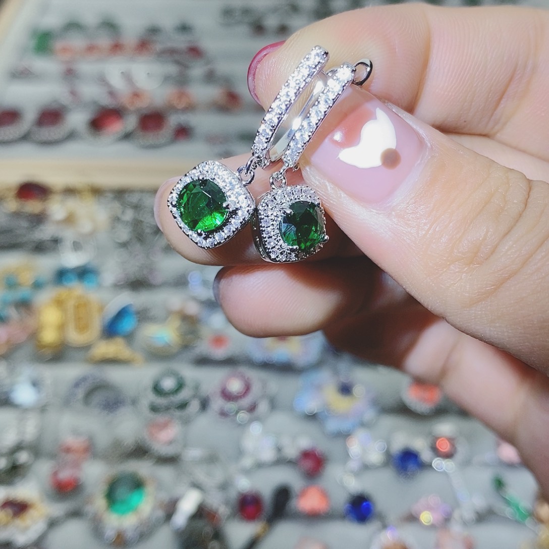 【闪购商品】托帕石耳饰银S925镶嵌