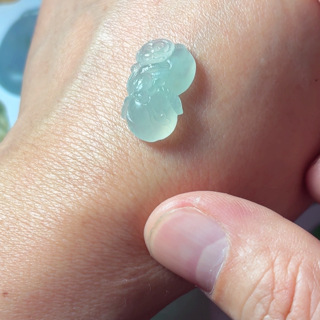 定制翡翠未镶嵌包工