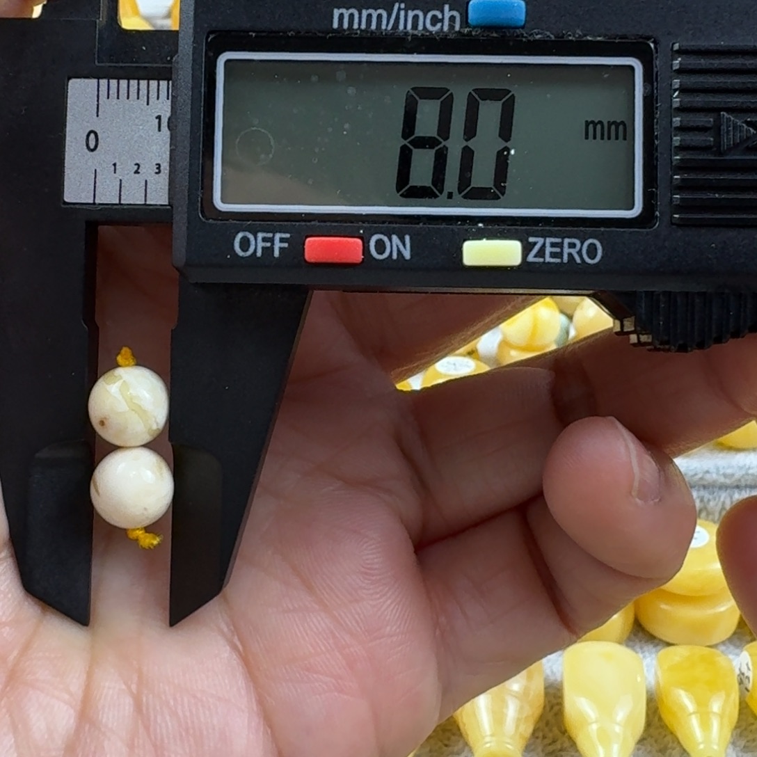 蜜蜡未镶嵌裸石18杂