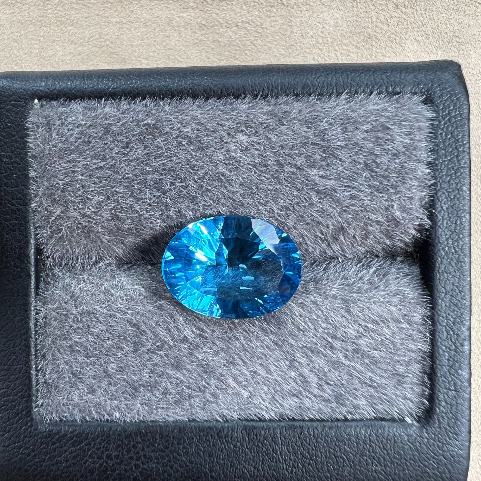 9CT 椭圆千禧切托帕石