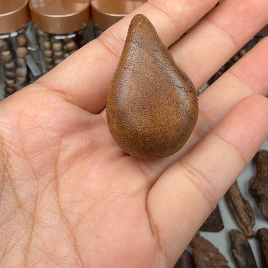 沉香沉香碎屑都彭 4.88 克