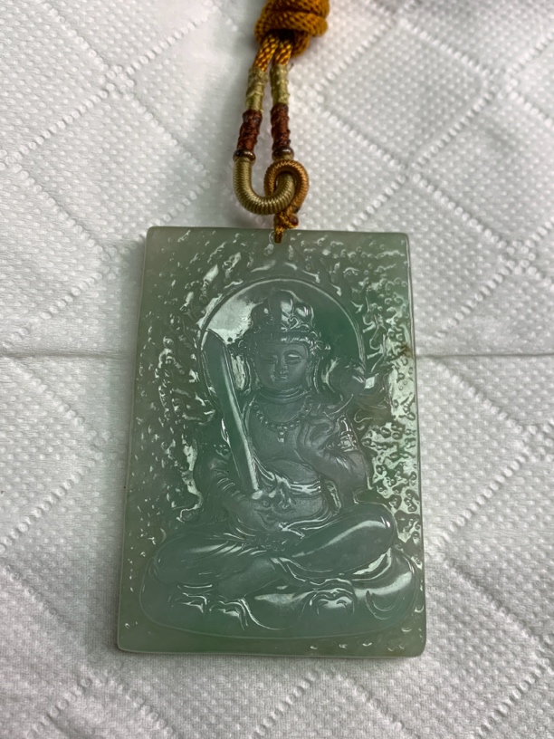 玉如军意翡翠珠宝