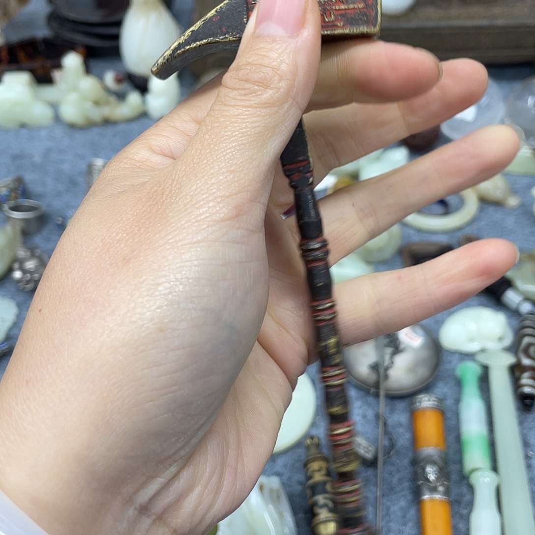 千***山紫砂摆了。 小物件一个。 