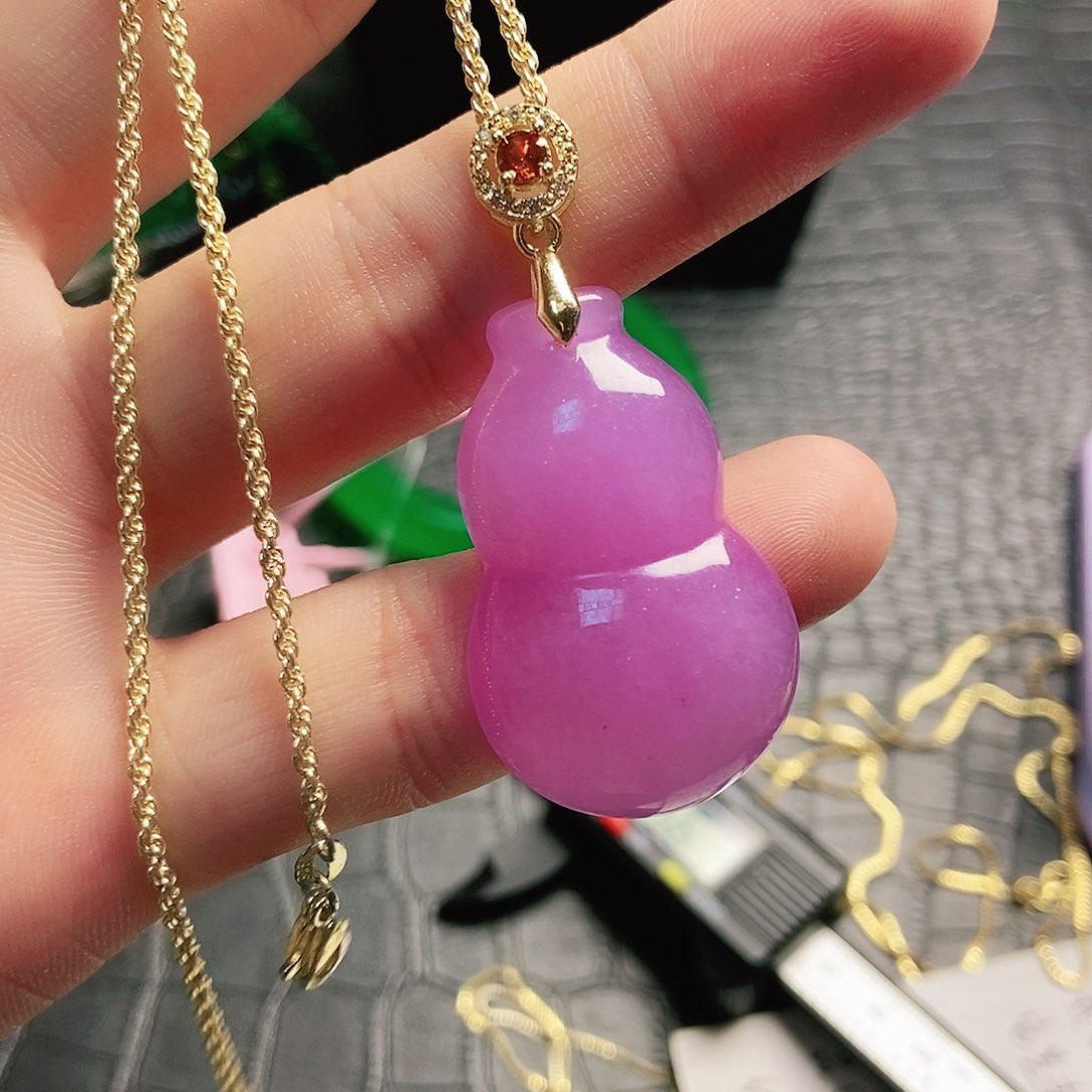 翡翠18K金镶嵌颈饰