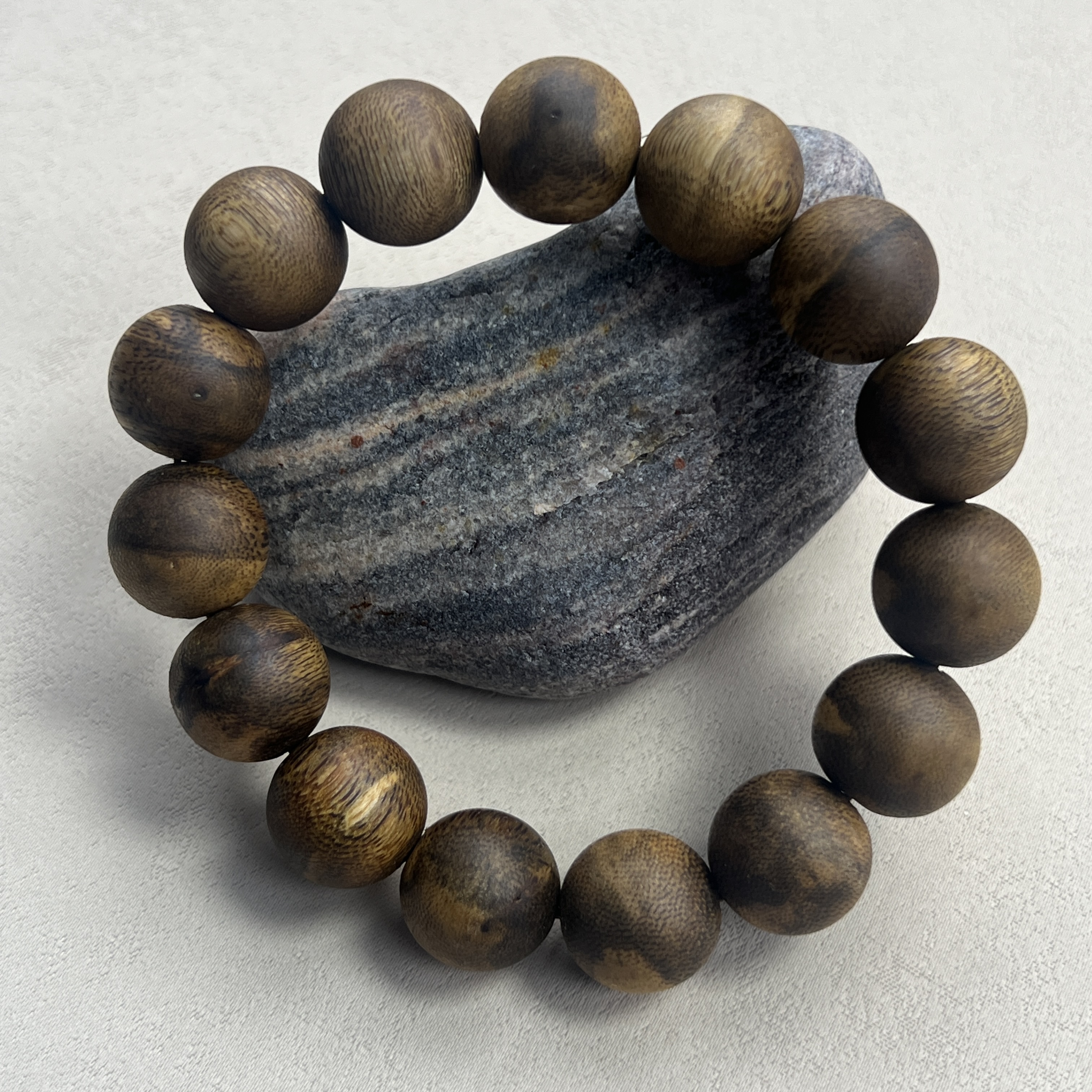 YH-002163马来西亚熟结软丝老料花珠1.5单圈约16g