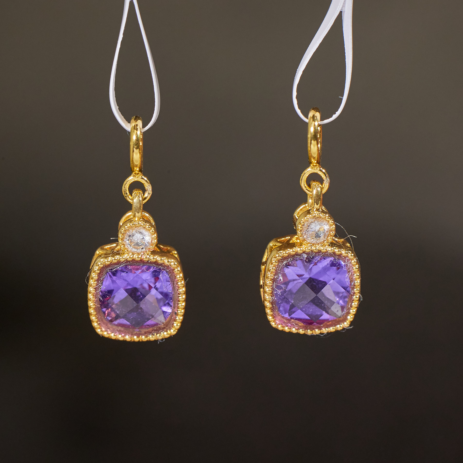 玉峰珠宝【安娜】紫水晶滴溜吊坠18K金【I0540】多样性发一