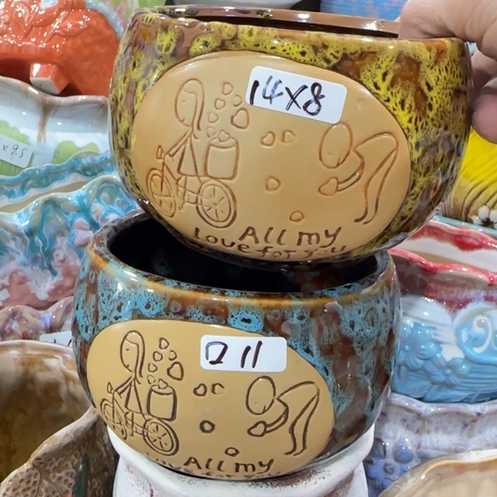 凑9块包邮，有孔，陶瓷花盆