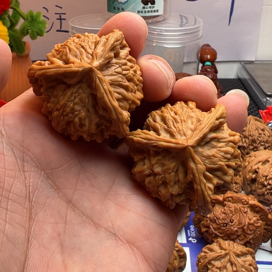文玩核桃把件凑***闹三棱