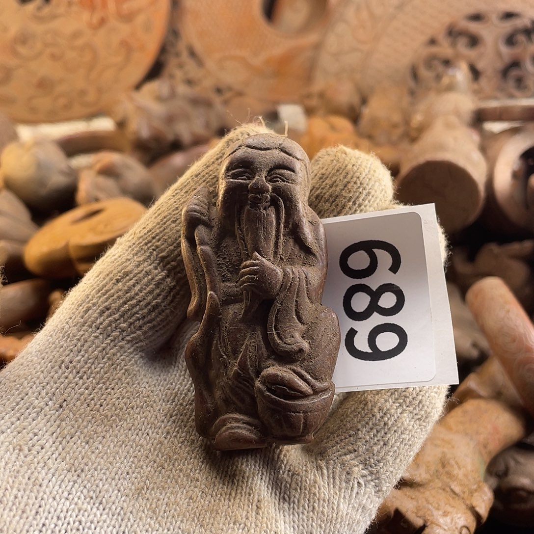 和田玉（糖玉）未镶嵌挂件