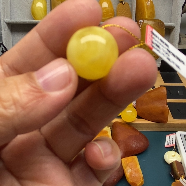 琥珀未镶嵌裸石珠子
