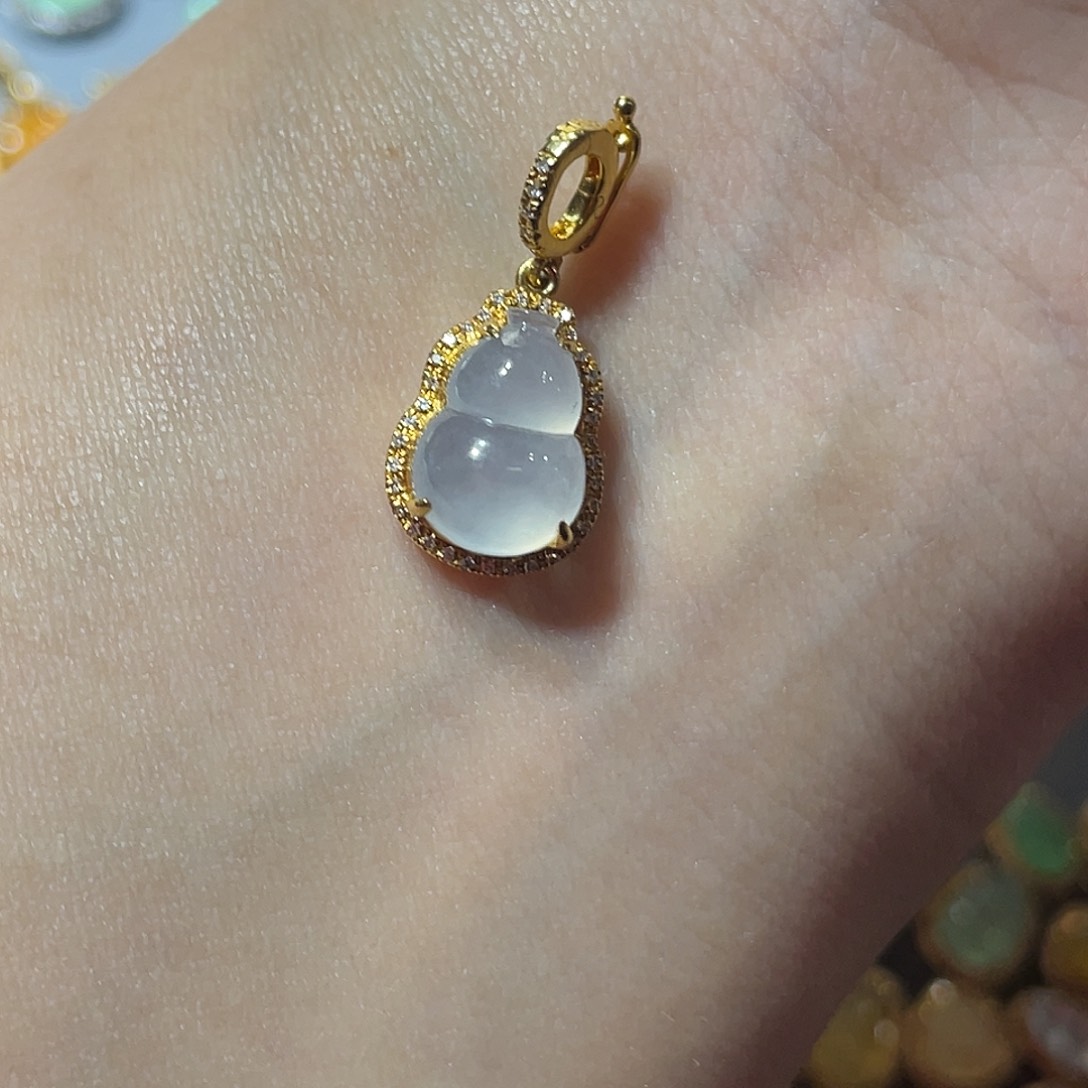 吊坠(不含链)18K金镶嵌翡翠