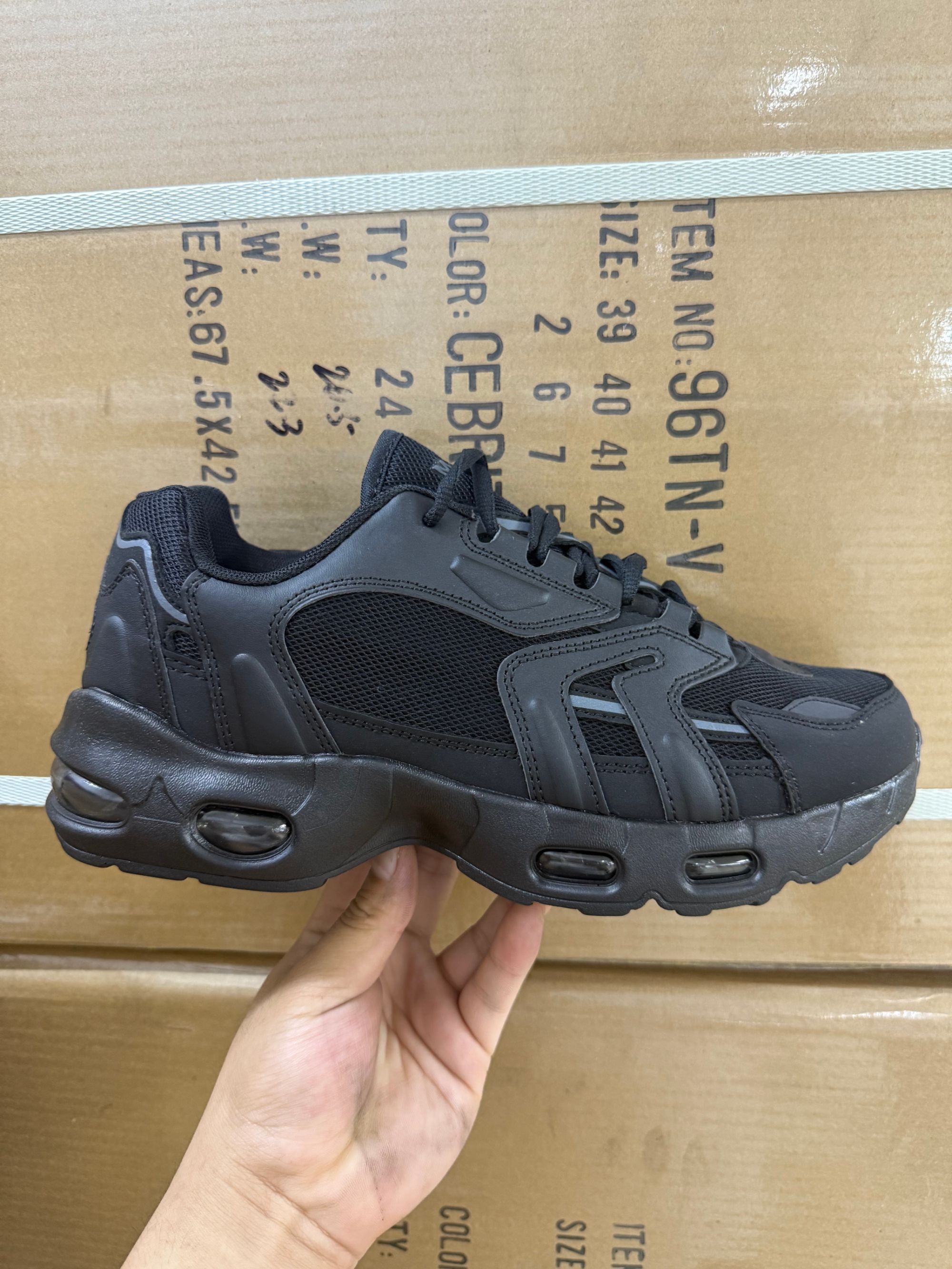 硬货！男女款TN96支撑百搭休闲运动鞋黑色