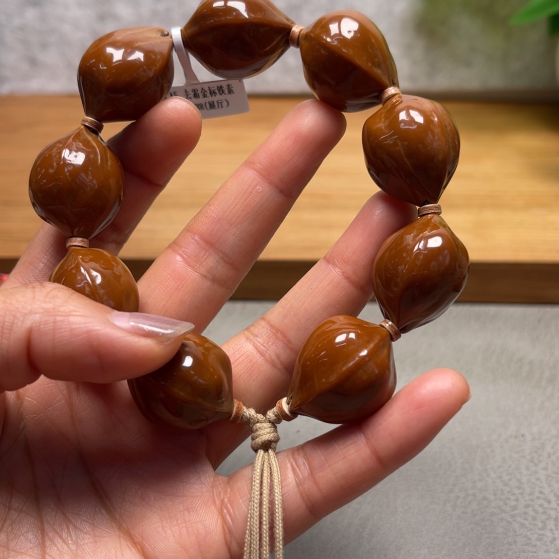 吊坠橄榄核去霜金标铁素