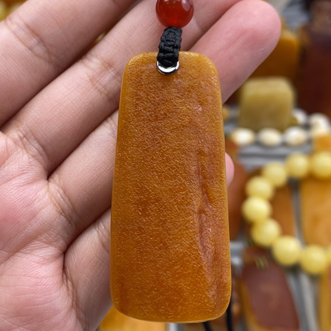 琥珀吊坠(赠链)未镶嵌