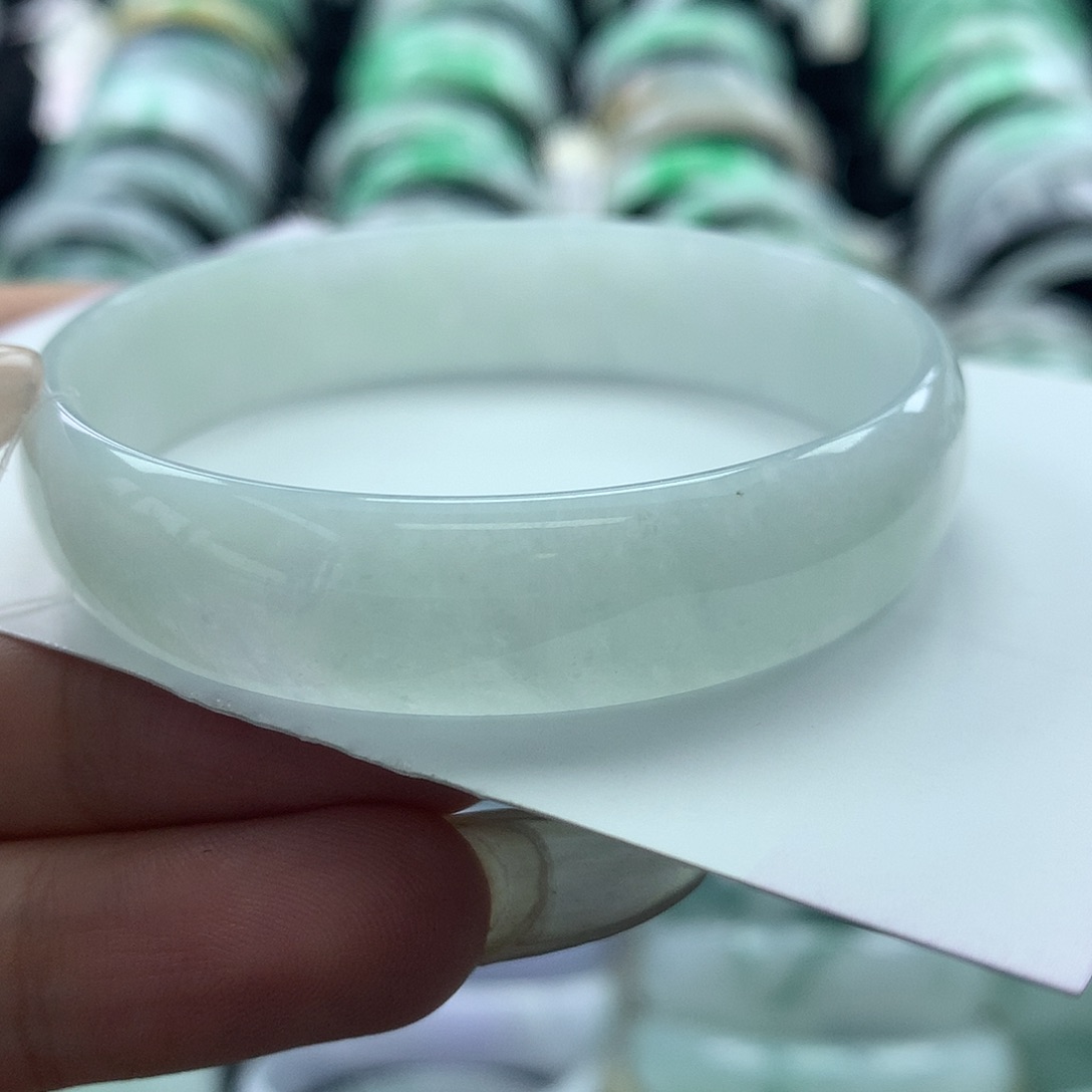 未镶嵌手镯翡翠公主