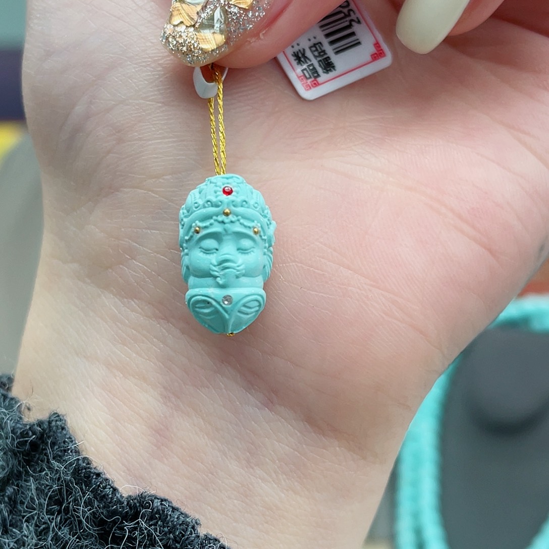 绿松石颈饰未镶嵌