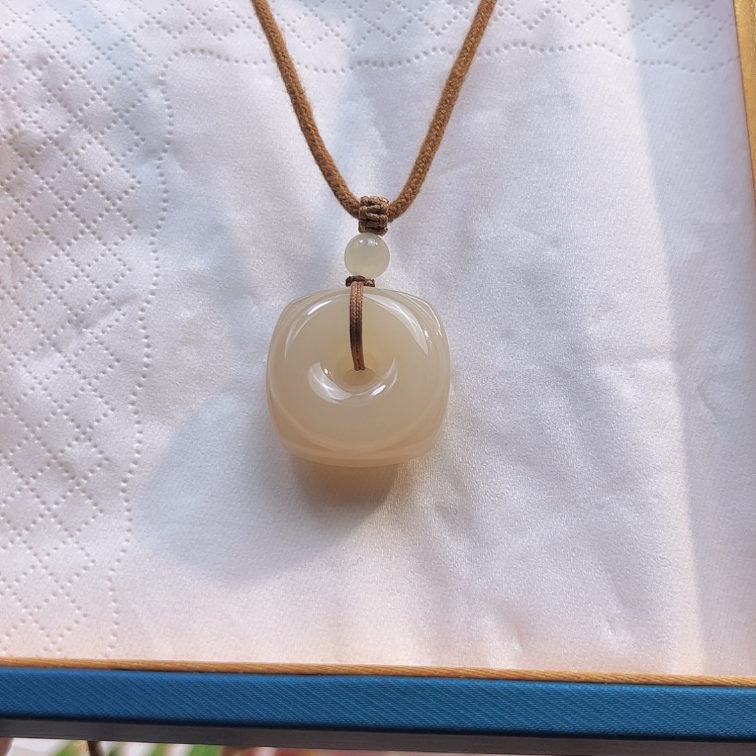 和田玉未镶嵌吊坠(不含链)