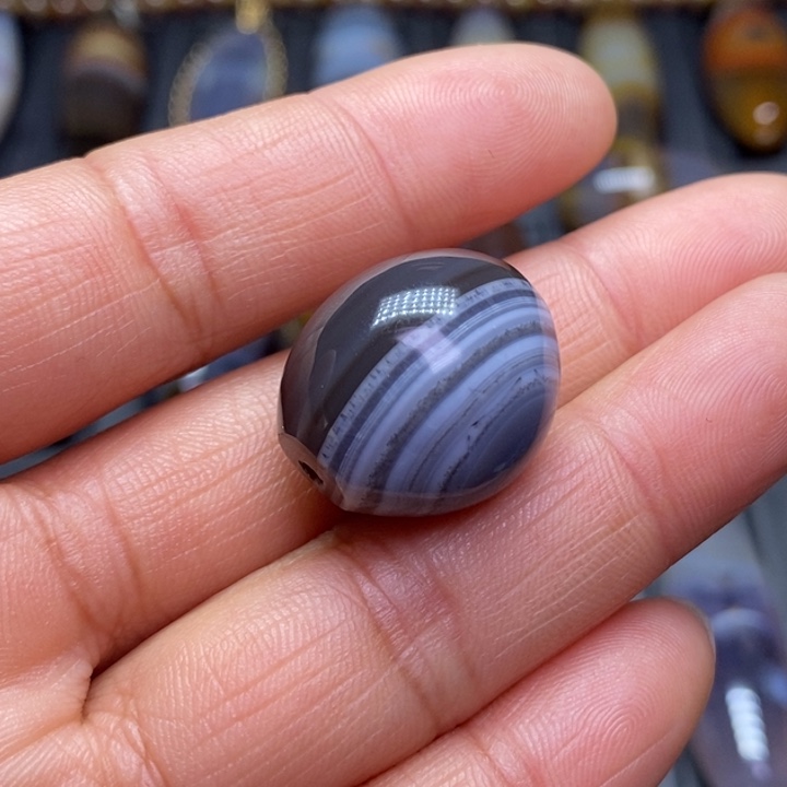 未镶嵌玛瑙/玉髓珠宝奇石请**坐