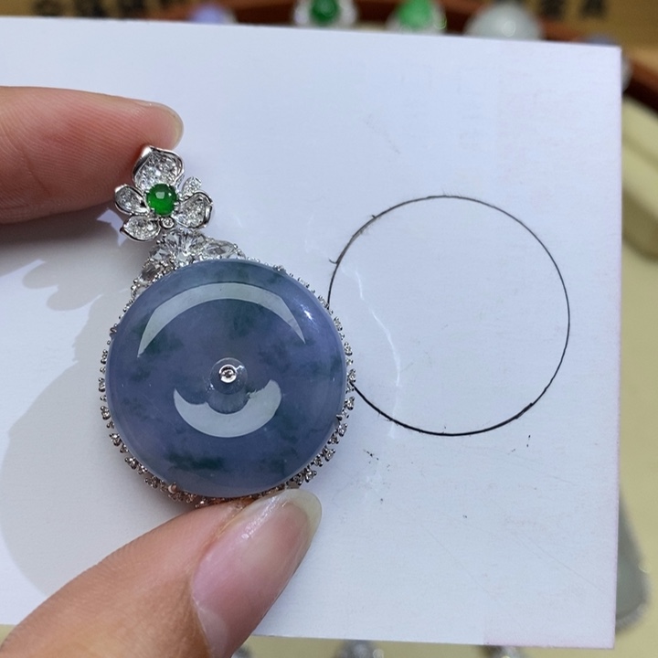 翡翠颈饰18K金镶嵌…