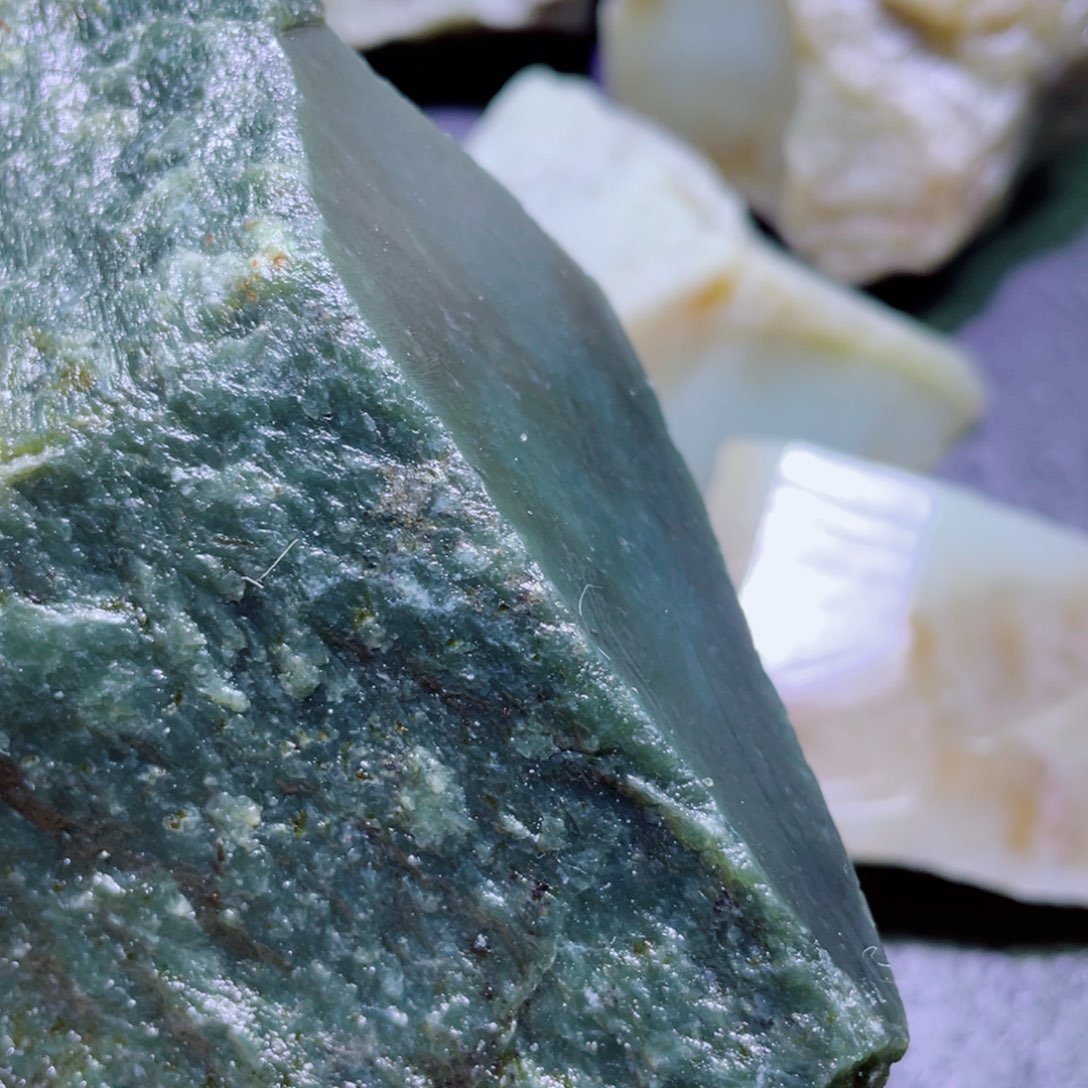 和田玉未镶嵌珠宝半成品