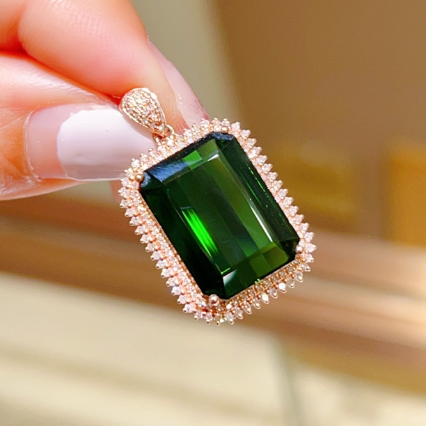 11.57ct 18k玫瑰金碧玺吊坠 12000