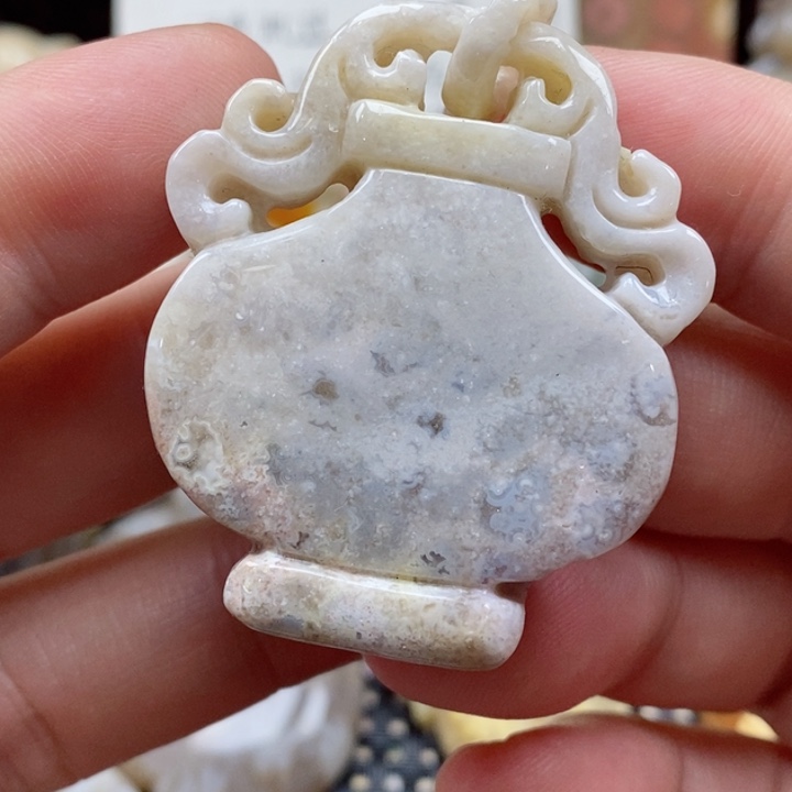 硅化珊瑚（珊瑚玉）颈饰未镶嵌