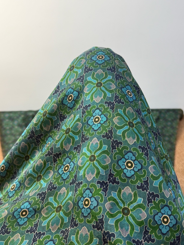 【绿色大宝相】116门幅26姆米花罗红云纱（裁剪不退换）