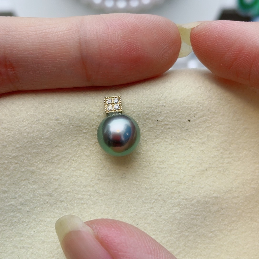 18K金镶嵌颈饰海水珍珠w96