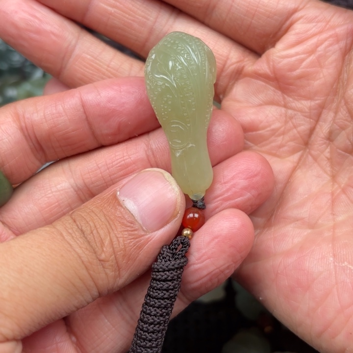 和田玉吊坠未镶嵌