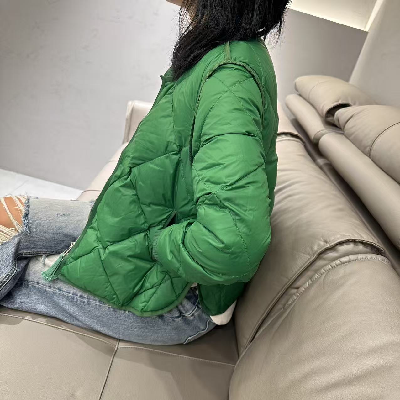 冬季流行女款轻薄短款羽绒服90白鸭绒衣秋冬时尚百搭外套