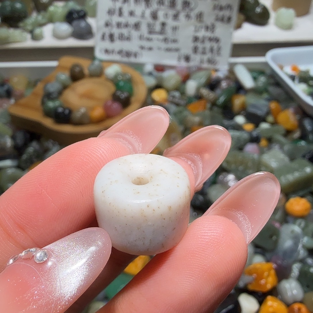 和田玉未镶嵌珠宝奇石