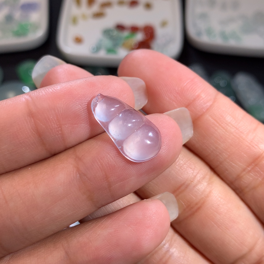 翡翠裸石未镶嵌冰波四季豆