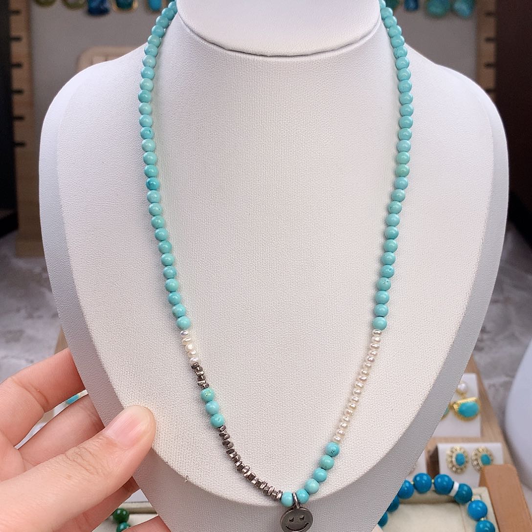 绿松石颈饰未镶嵌