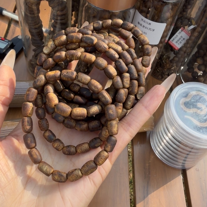 沉香香囊沉香留疤多样性fh1