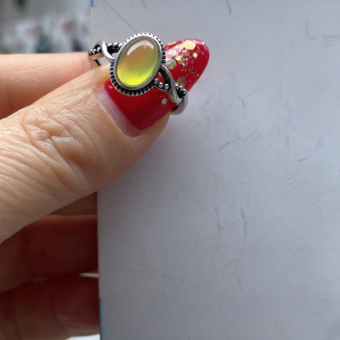 蛇纹石玉戒指未镶嵌