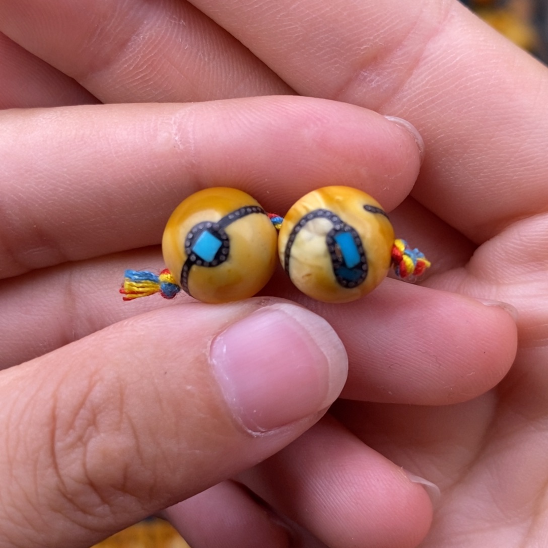 未镶嵌蜜蜡裸石蜜蜡