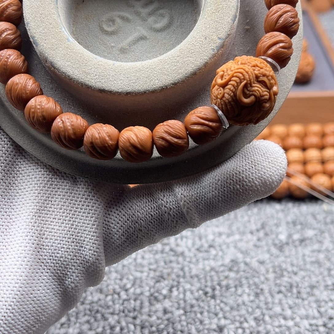 猪***急猴头核桃吊坠手工苍龙