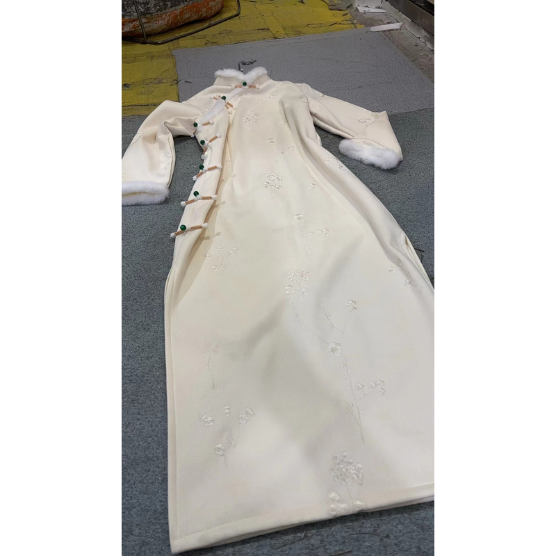 0166-【一支梅】绝美 杏色  刺绣 旗袍