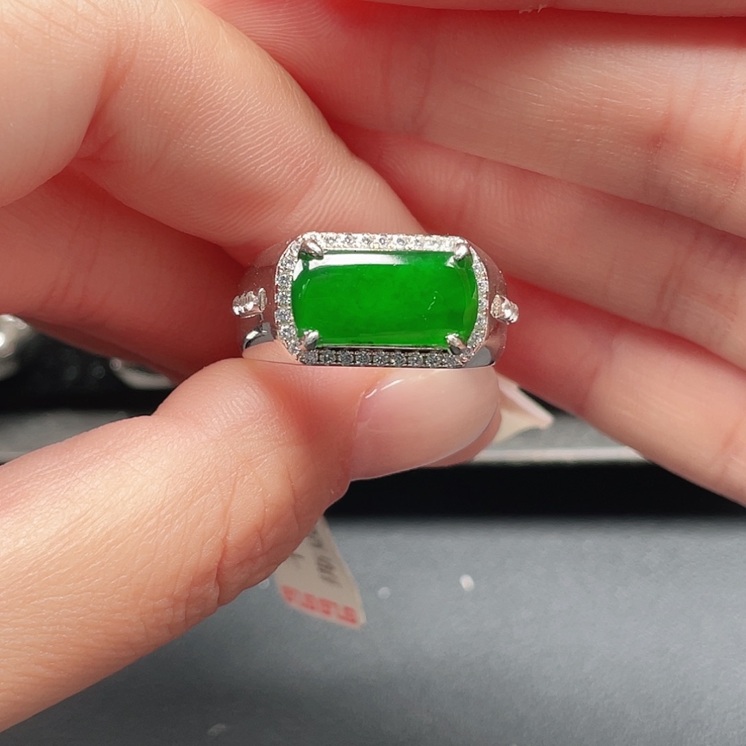 翡翠银S925镶嵌戒指没有运费险3190