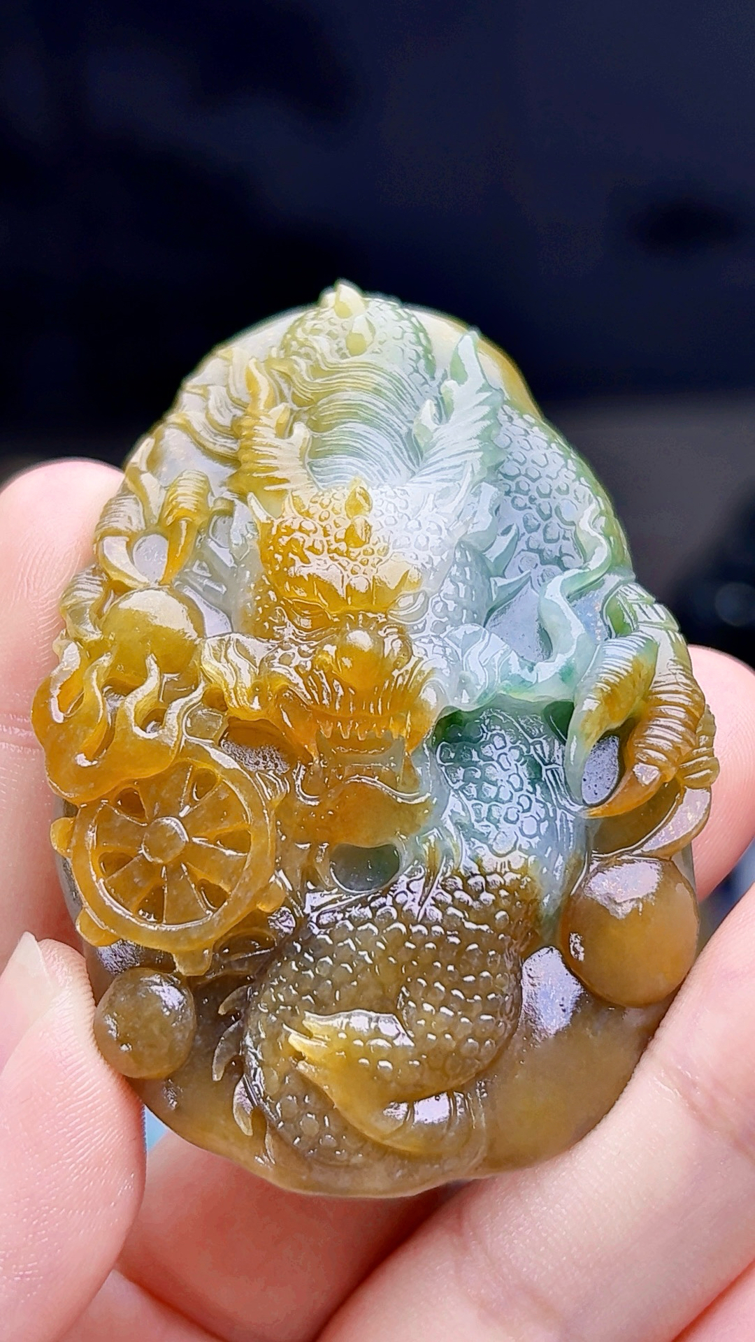 天然缅甸翡翠冰胶三彩龙牌毛货买断需抛光尺寸66-45-15