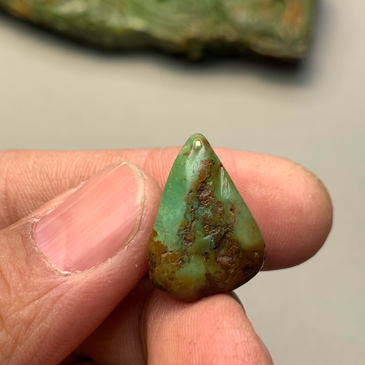 绿松石颈饰未镶嵌