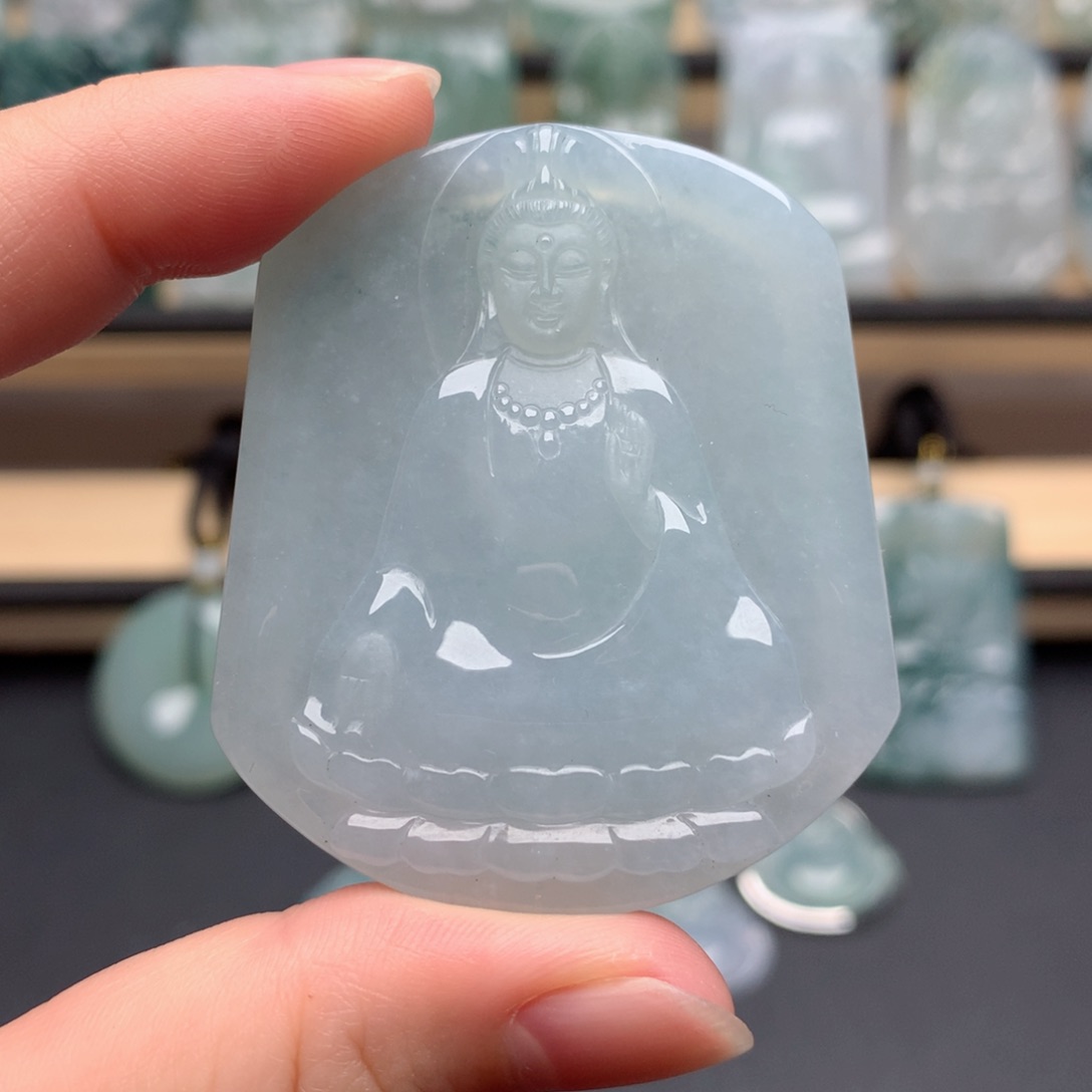 颈饰未镶嵌翡翠素衣