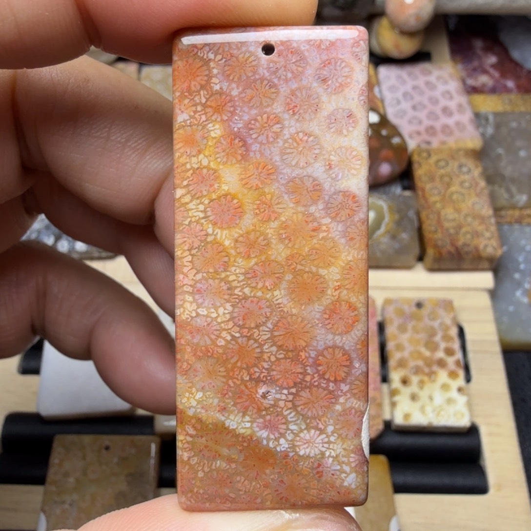 硅化玉未镶嵌纯天然色有机玉石保真色