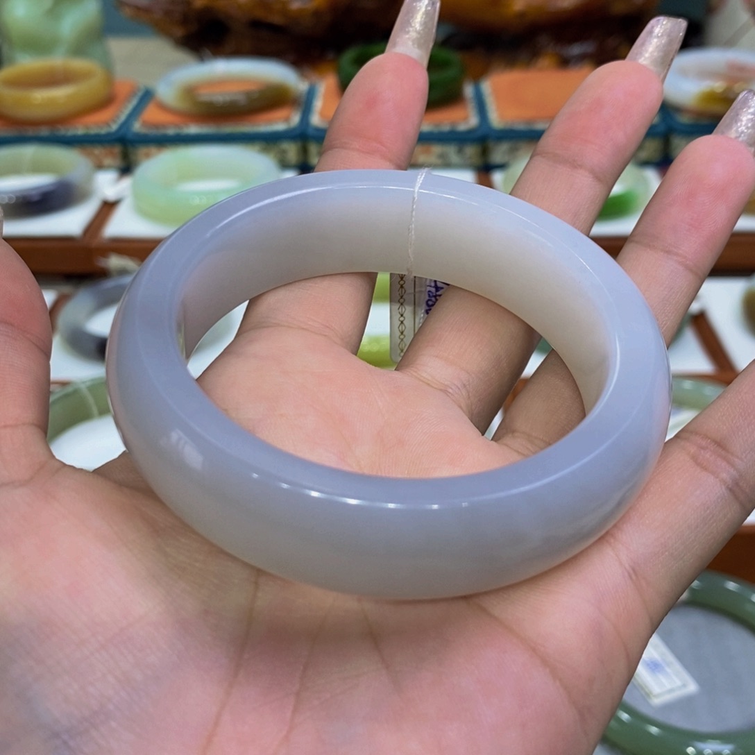 和田玉手镯未镶嵌和田紫白57