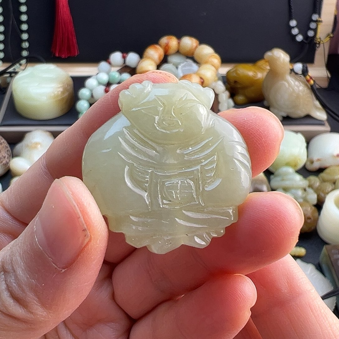 和田玉（糖玉）未镶嵌挂件