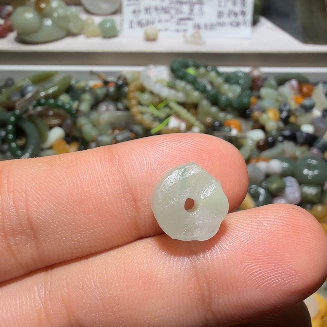 和田玉未镶嵌珠宝奇石