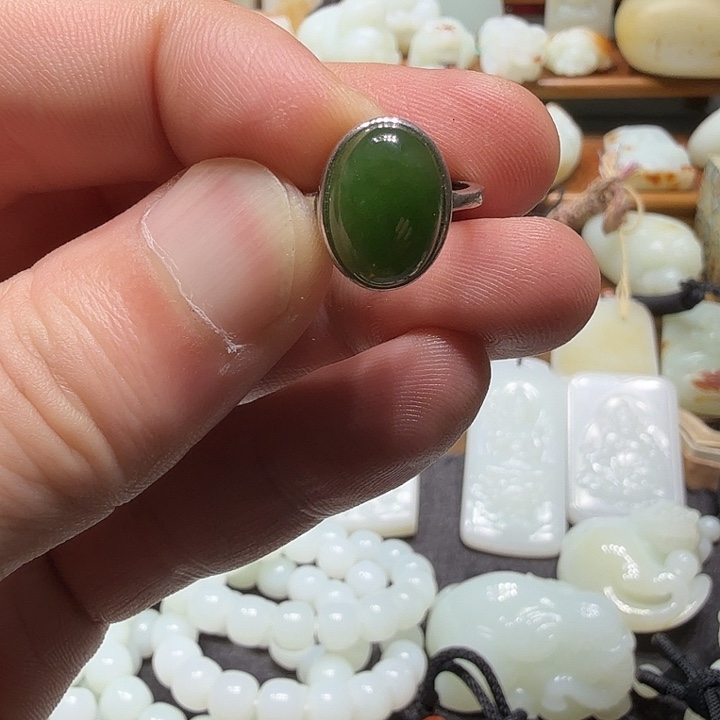 和田玉未镶嵌项链