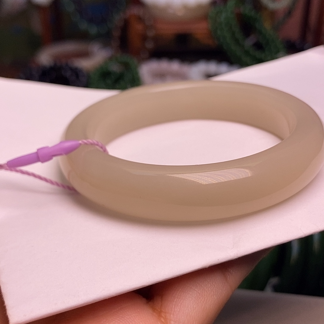 和田玉未镶嵌颈饰藕粉老矿料手镯55.8