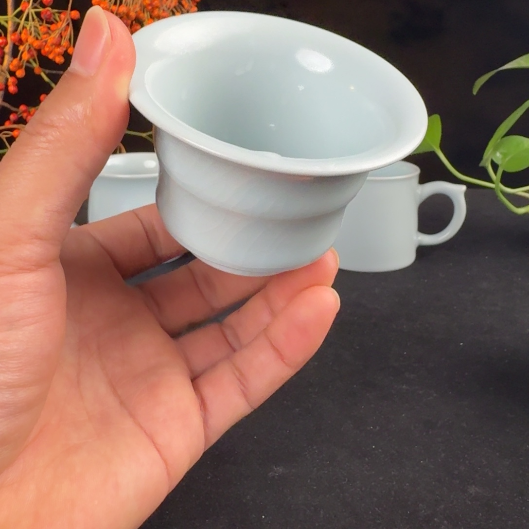 摆件陶汝瓷月白竹节马蹄杯