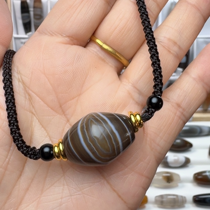 玛瑙/玉髓颈饰未镶嵌